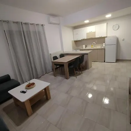 Topfloor Apartment Kilkís